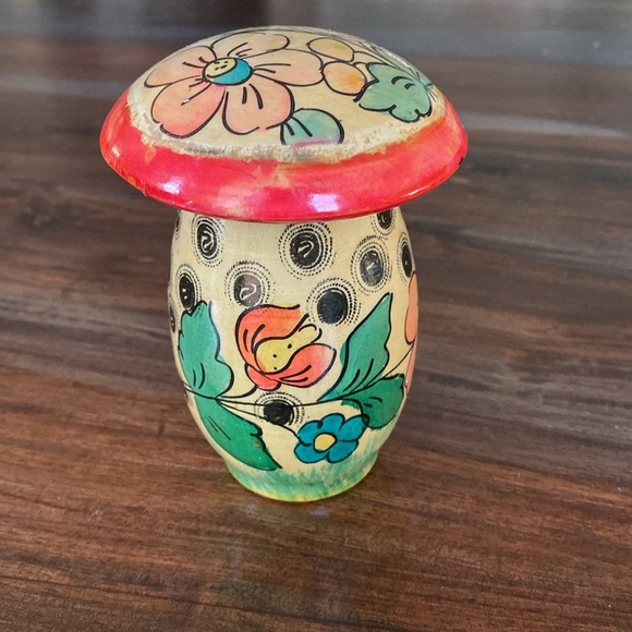 Vintage Wooden Mushroom - Russian trinket box - Picture 3 of 6